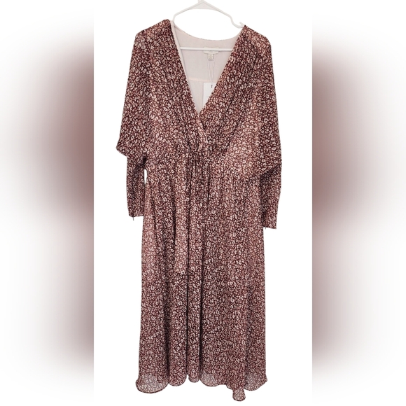 Ted Baker London Dresses & Skirts - NWT TED BAKER Vallyy Draped Midi With Batwing Sleeve Size 4-6